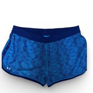 Under Armour semi fitted Tech Shorts Women’s Size Large